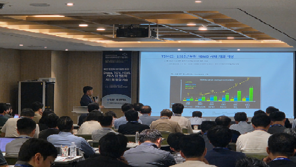 첨단 반도체 패키징의 미래 : Glass, TGV, HBM, ...